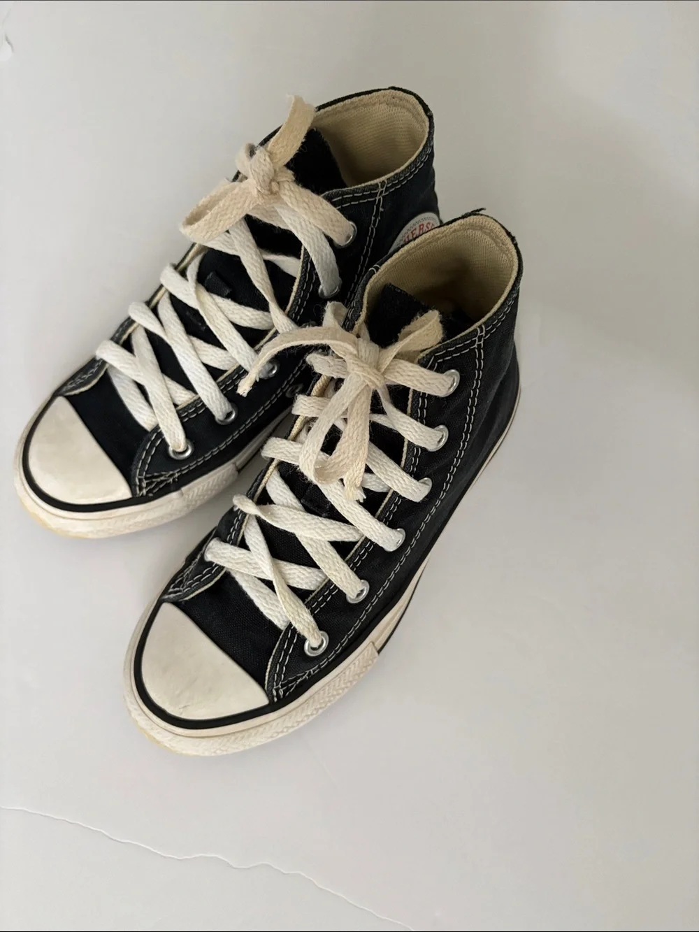 Converse chuck Taylor kids size 12